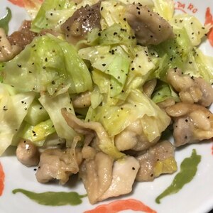 キャベツと鶏肉のガーリック炒め